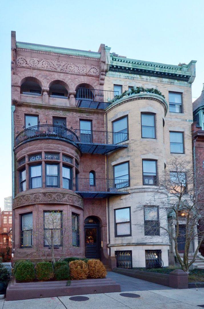 Apartment for rent at 172 Commonwealth #1, Boston, MA 02116