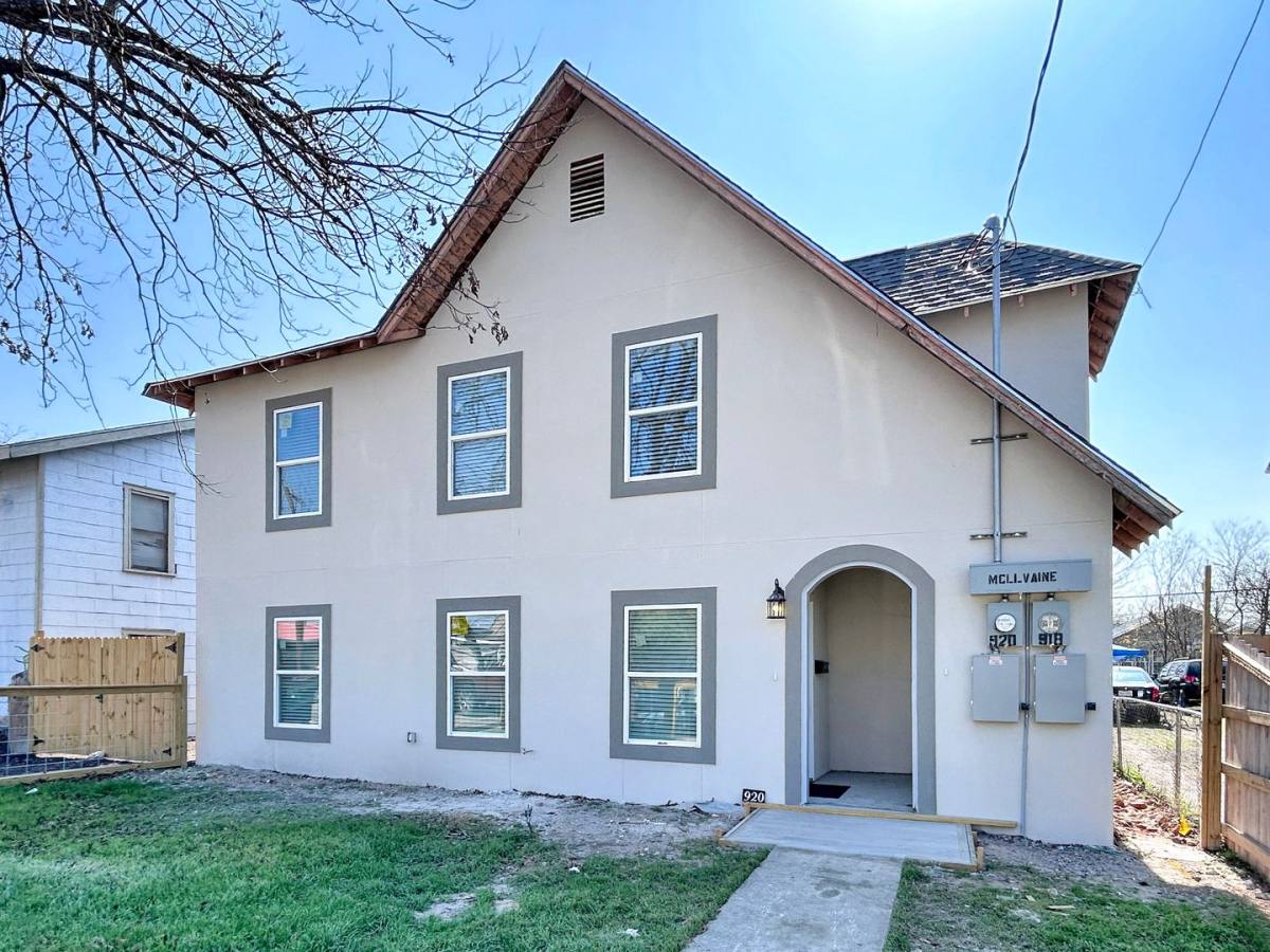 Apartment for rent at 920 McIlvaine #A, San Antonio, TX 78201
