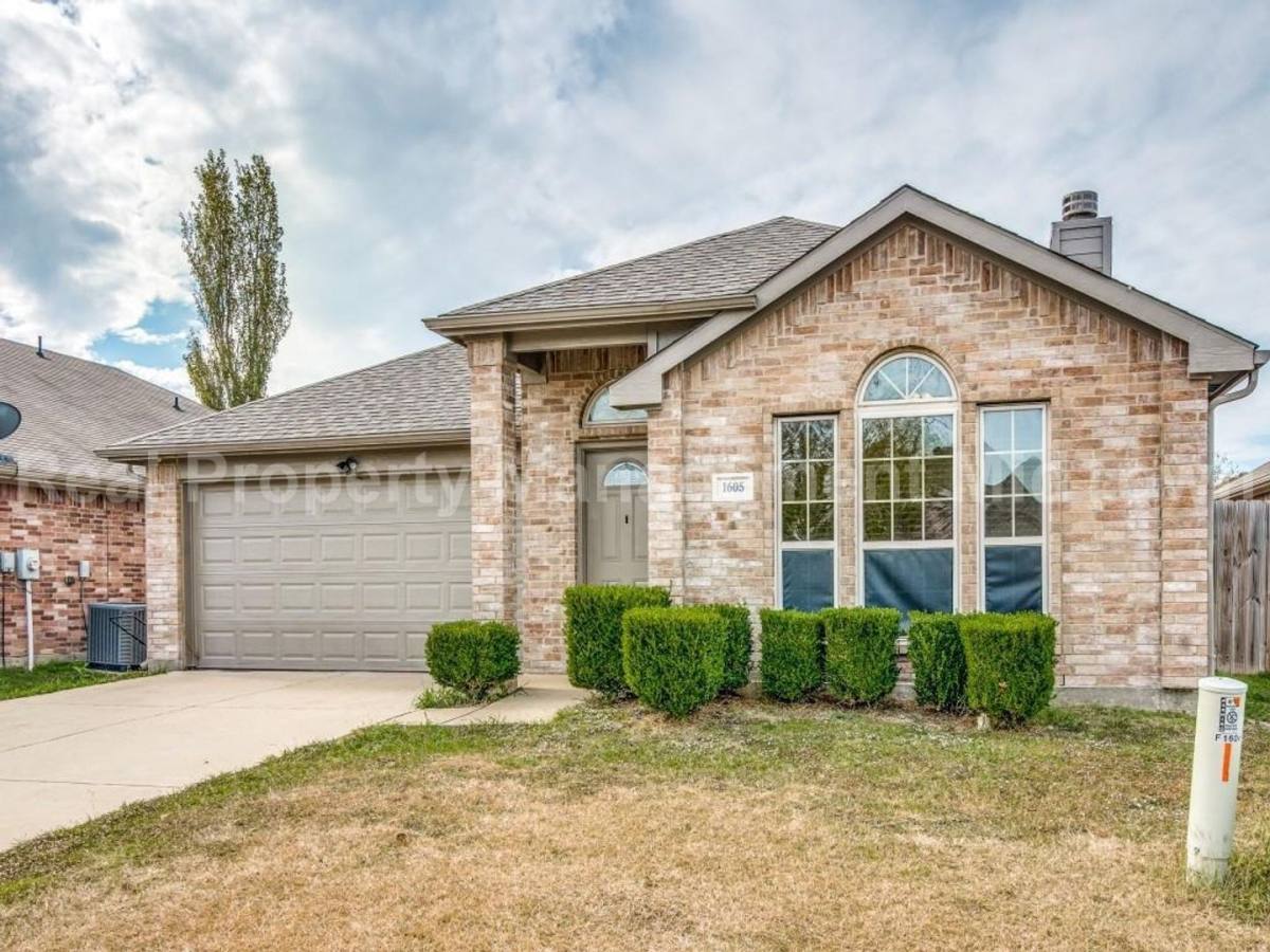 House for rent at 1605 Bob Dr, Royse City, TX 75189