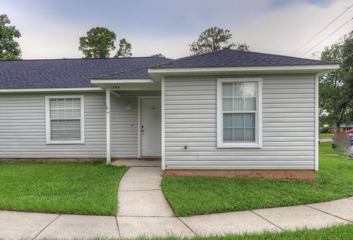 House for rent at 1795 N Pine St, Foley, AL 36535