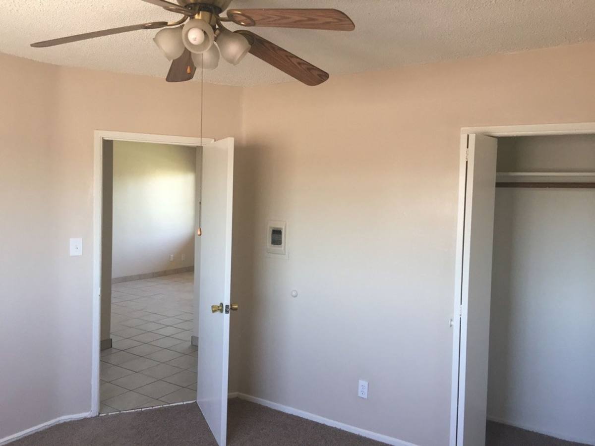 Apartment for rent at 8648 Mountain View Ave, South Gate, CA 90280