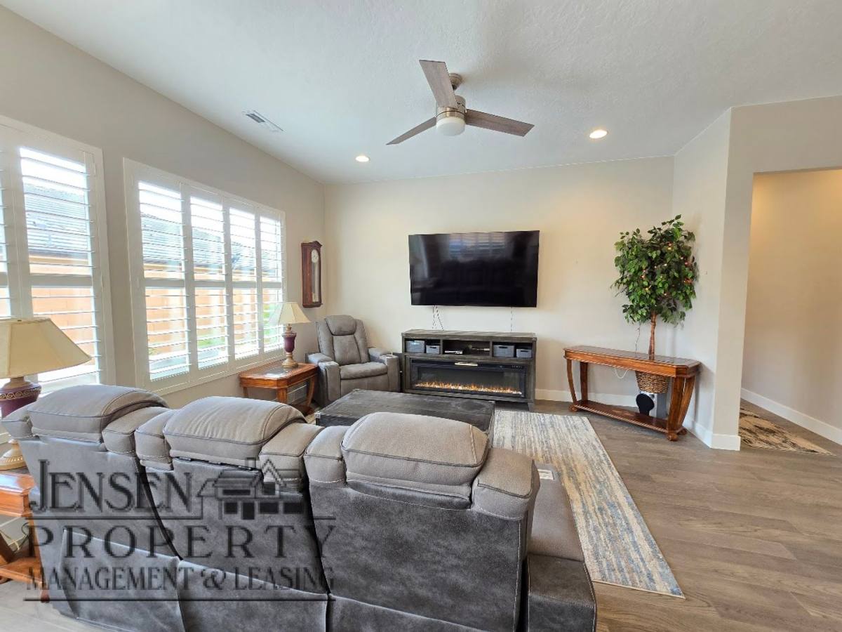 House for rent at 1171 W Grayson Dr, Saint George, UT 84790