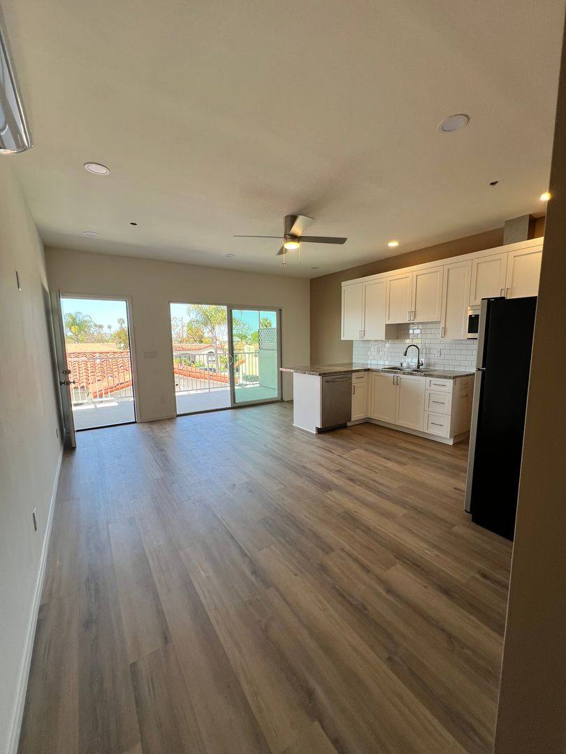 Apartment for rent at 4709-11 Soria Dr, San Diego, CA 92115