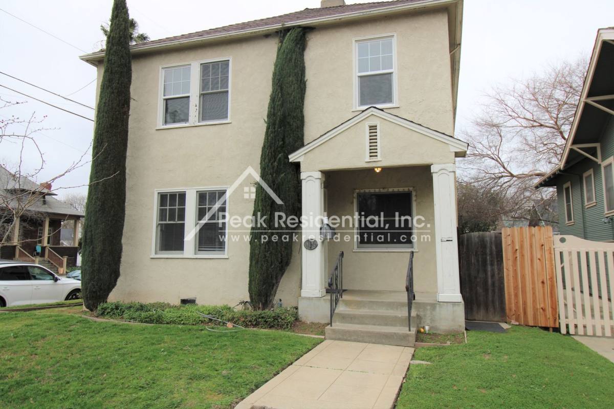 House for rent at 1156 Santa Barbara St, Sacramento, CA 95816
