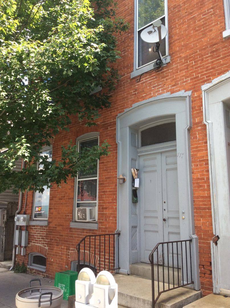 Apartment for rent at 117 N Queen St, York, PA 17401