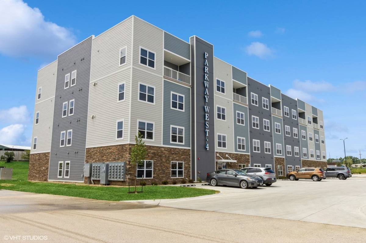 Apartment for rent at 4125 Westdale Parkway SW, Cedar Rapids, IA 52404