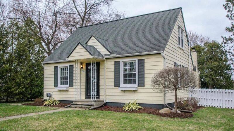 House for rent at 2769 Parkwood Ave, Ann Arbor, MI 48104
