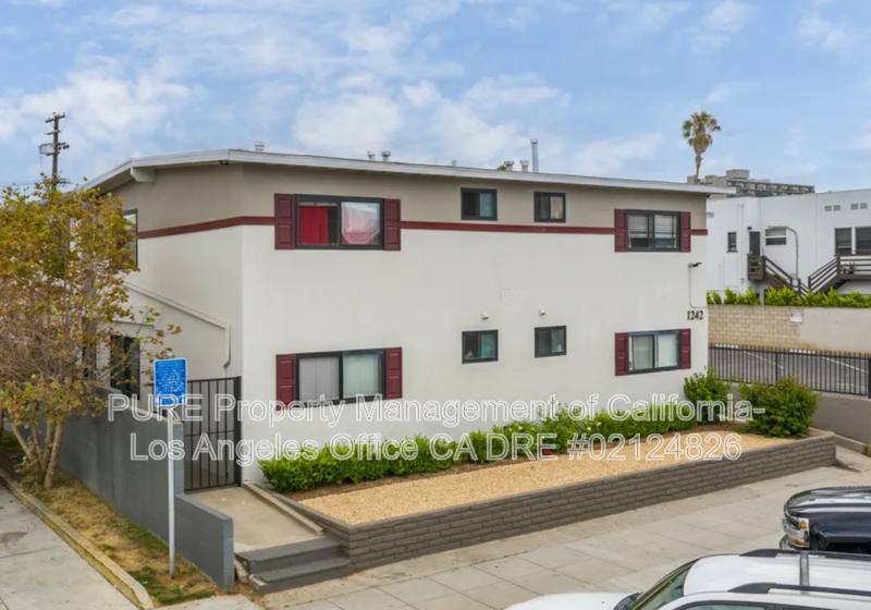House for rent at 1242 Cedar Ave #C, Long Beach, CA 90813
