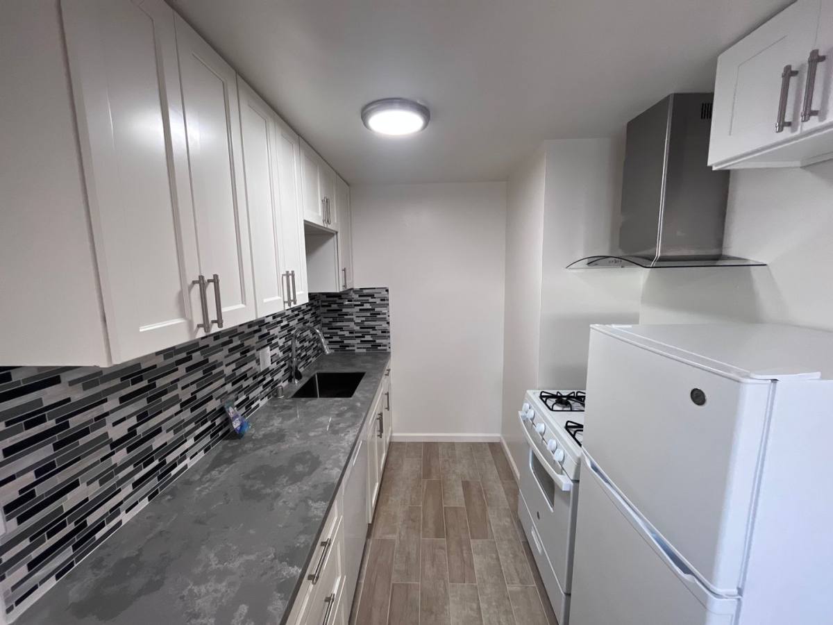 Apartment for rent at 3616 Emerson St, Oakland, CA 94610