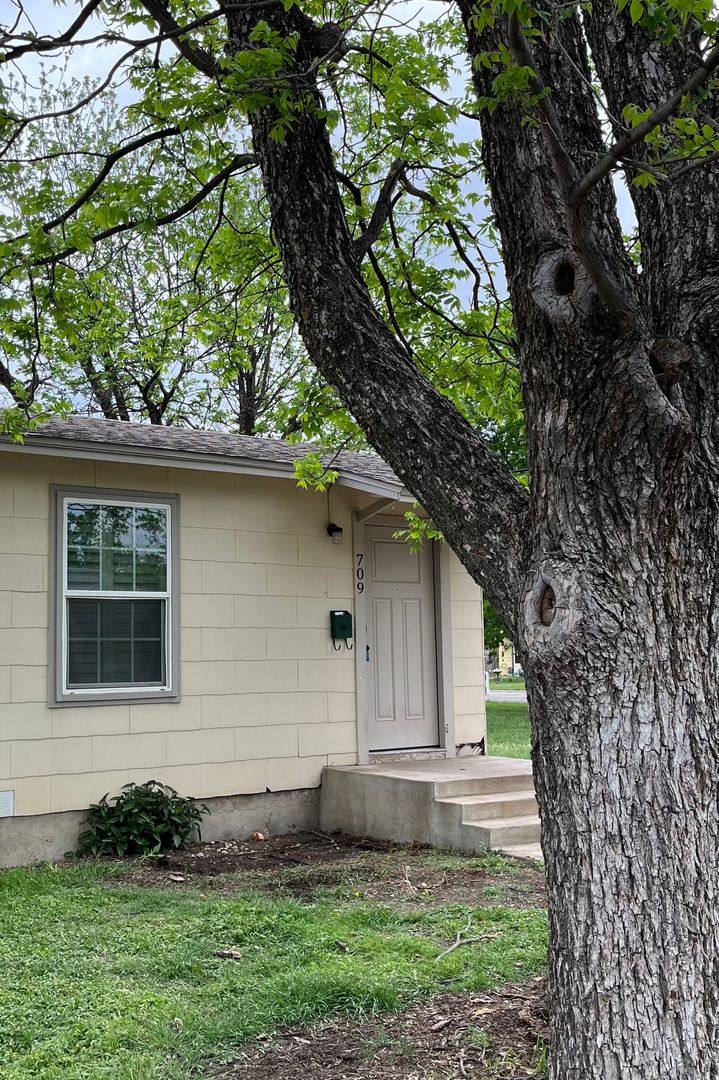 Apartment for rent at 709 Atkinson Ave, Killeen, TX 76541