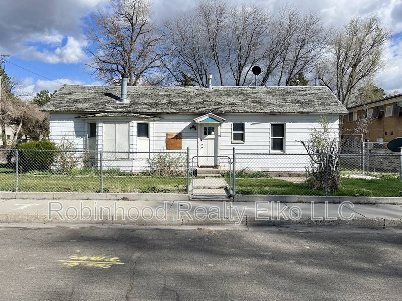 House for rent at 533 8th St #2, Elko, NV 89801
