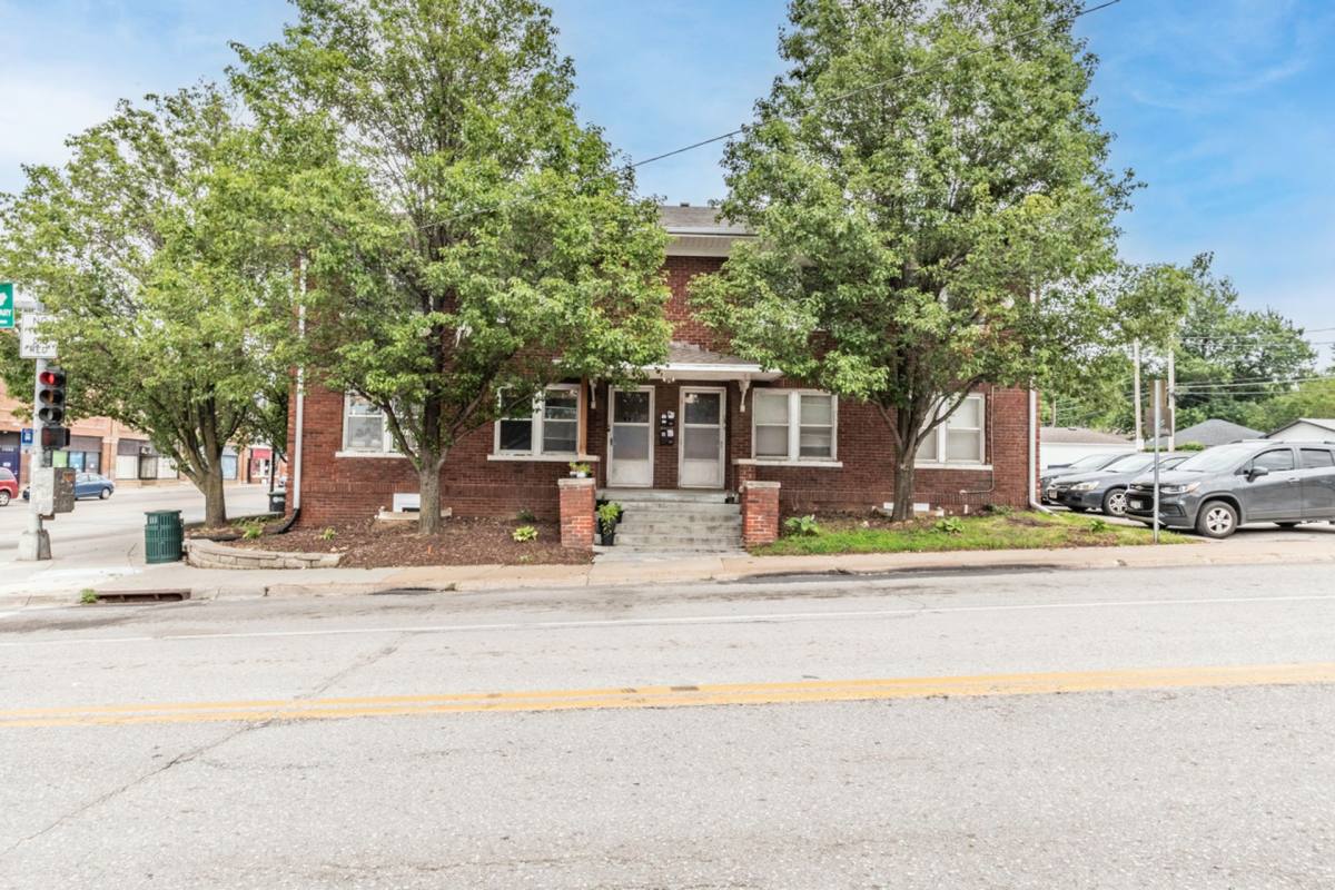 Apartment for rent at 2817 N 60th St, Omaha, NE 68104