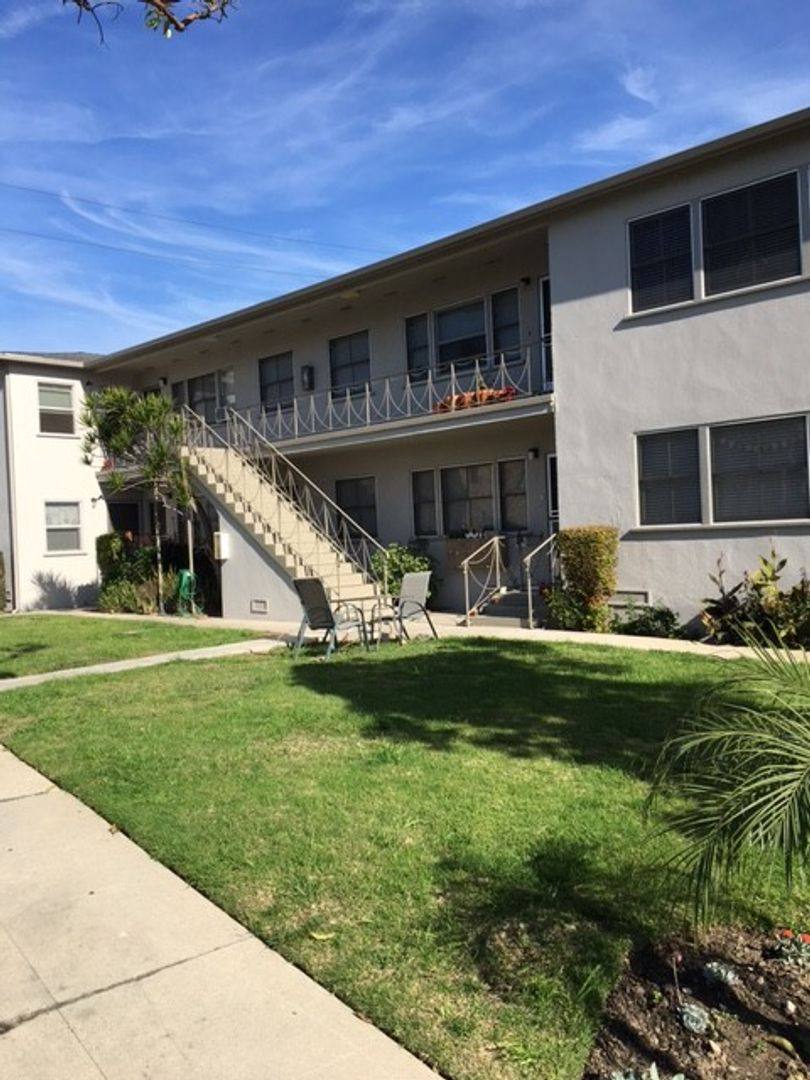 Apartment for rent at 3301 E 2nd St, Long Beach, CA 90803