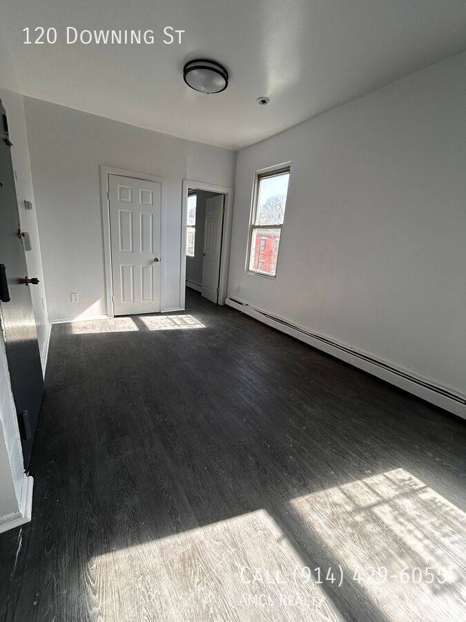 Apartment for rent at 120 Downing St, Yonkers, NY 10705