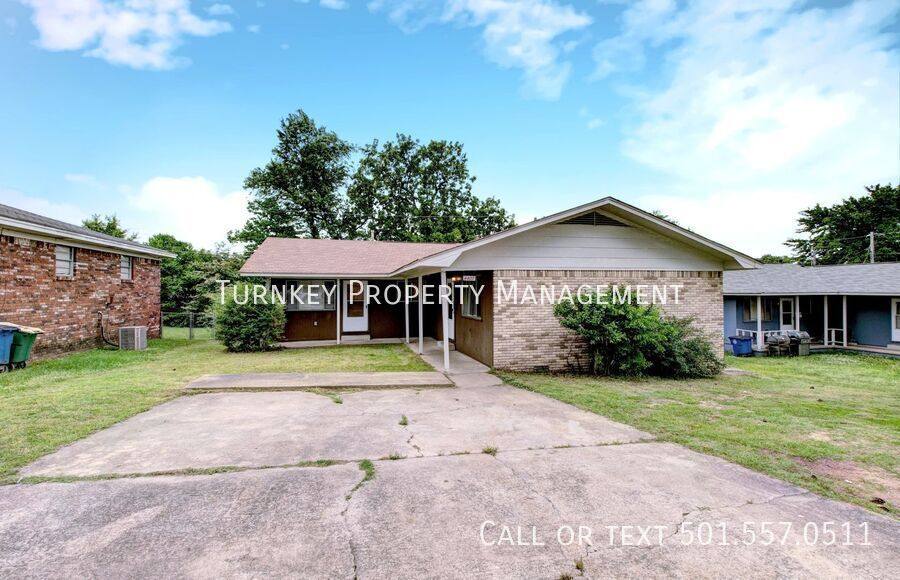 Apartment for rent at 4407 Lynn Lane, North Little Rock, AR 72118