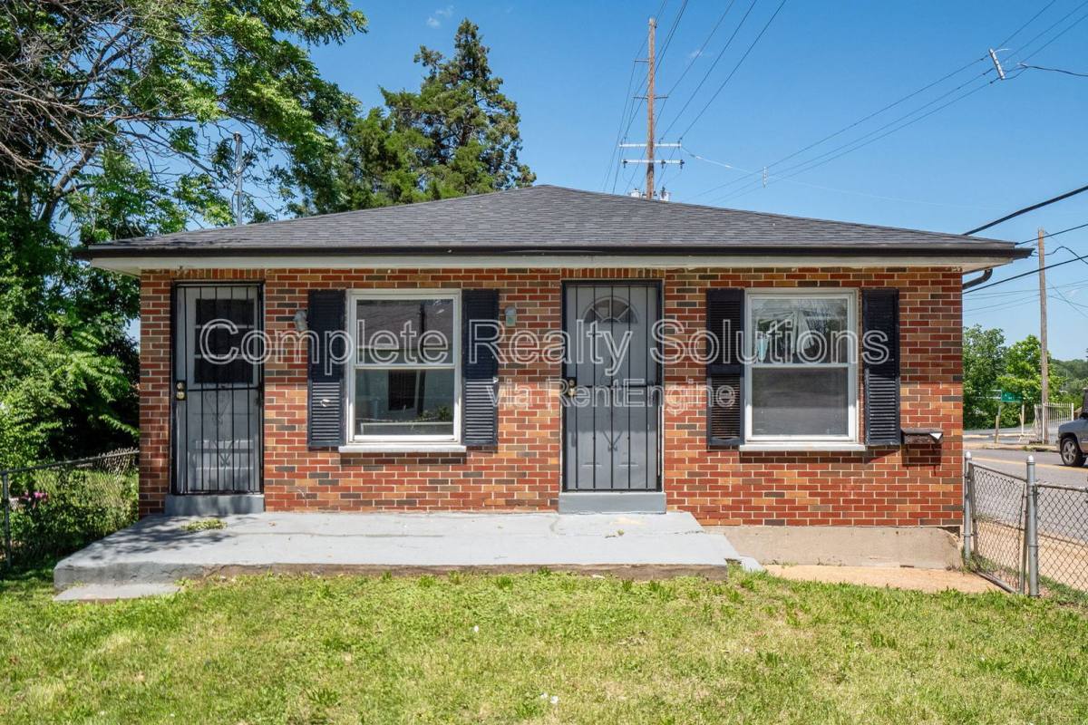 Townhouse for rent at 6200 Flint Ave, Saint Louis, MO 63121