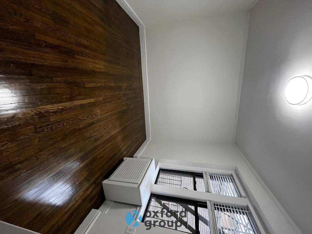 Apartment for rent at 71 W 12th St #1G, New York, NY 10011