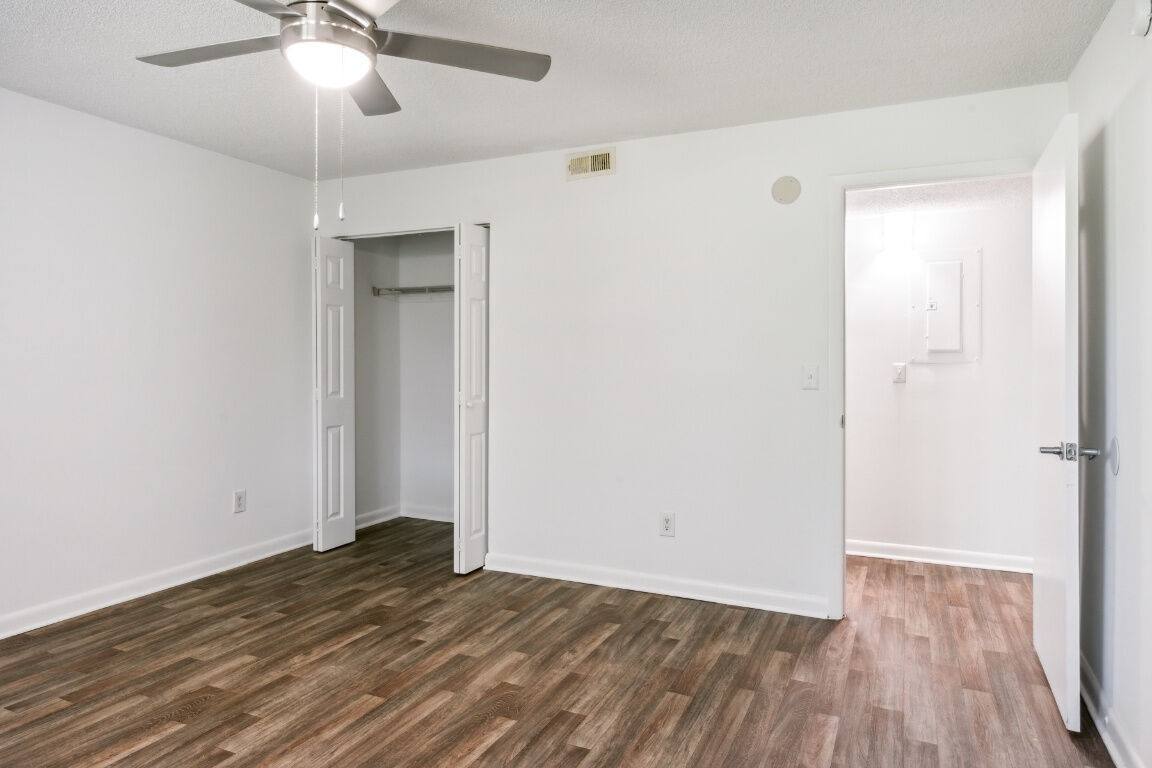 Apartment for rent at The Grove at Hickory Valley, 1521 Hickory Valley Rd, Chattanooga, TN 37421