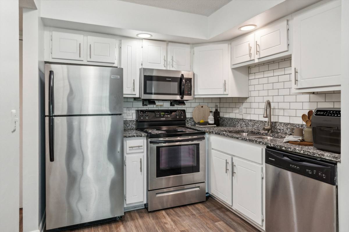 Apartment for rent at The Grove at Hickory Valley, 1521 Hickory Valley Rd, Chattanooga, TN 37421