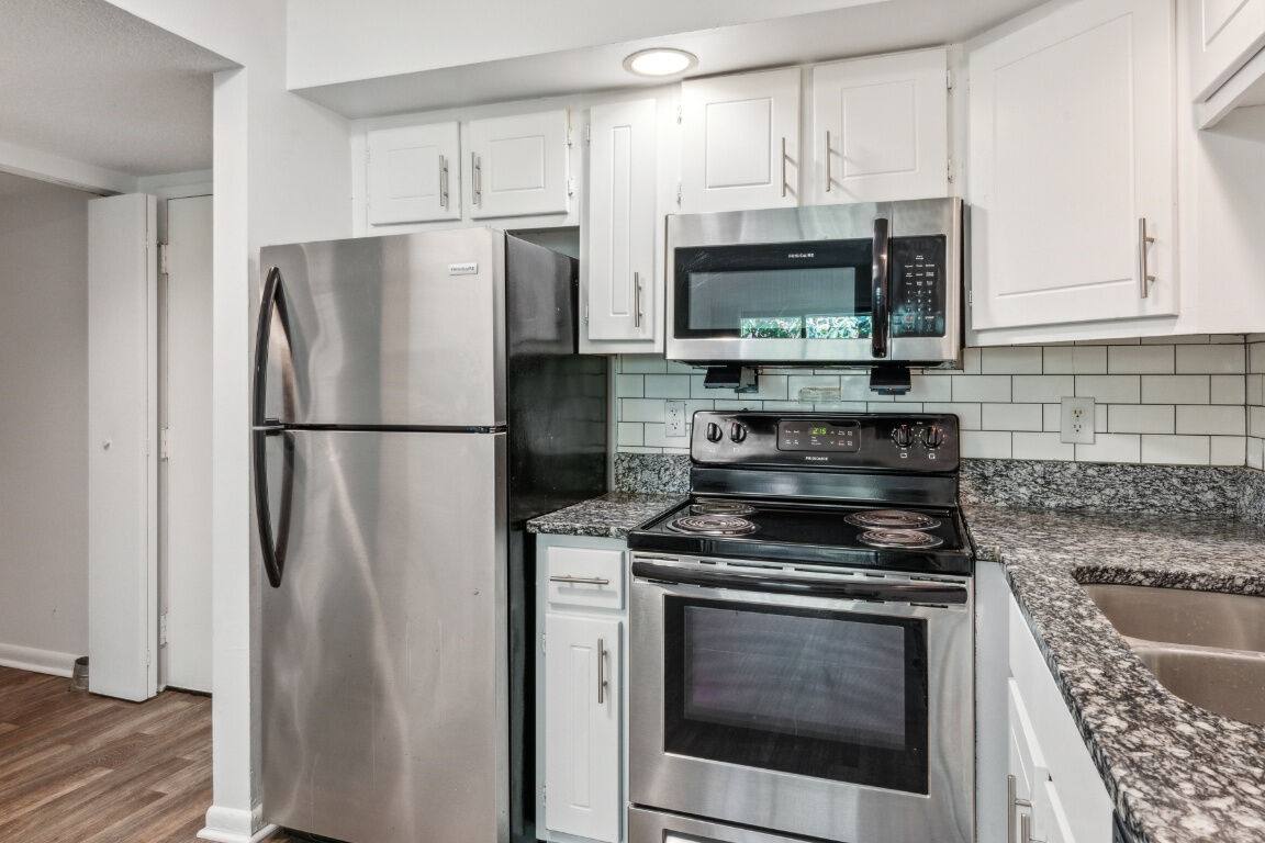 Apartment for rent at The Grove at Hickory Valley, 1521 Hickory Valley Rd, Chattanooga, TN 37421