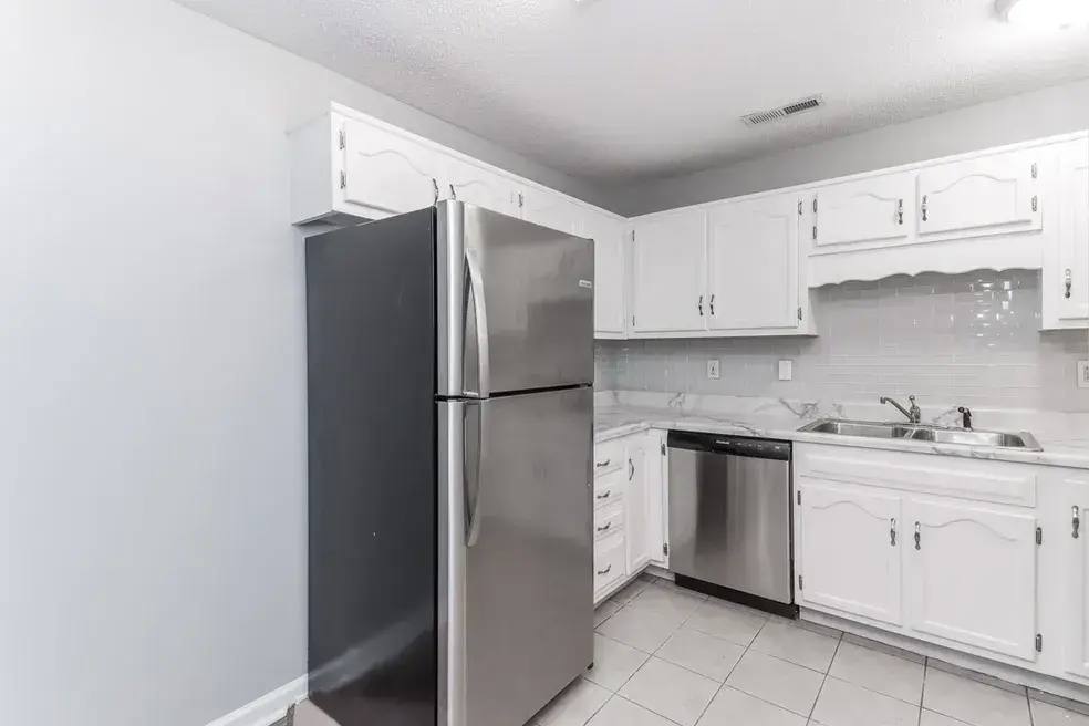 Townhouse for rent at The Oaks at Northshore, 1717 Whiteoak Rd, Chattanooga, TN 37405