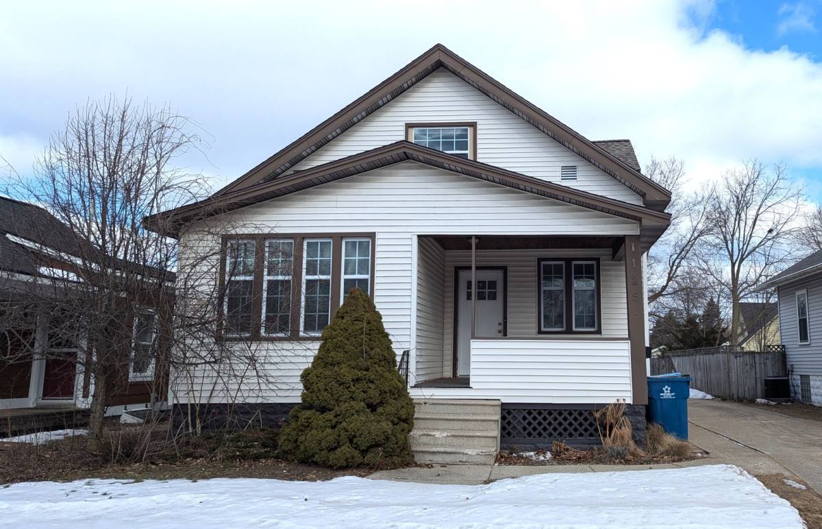 Apartment for rent at 1125 Pennoyer Ave, Grand Haven, MI 49417