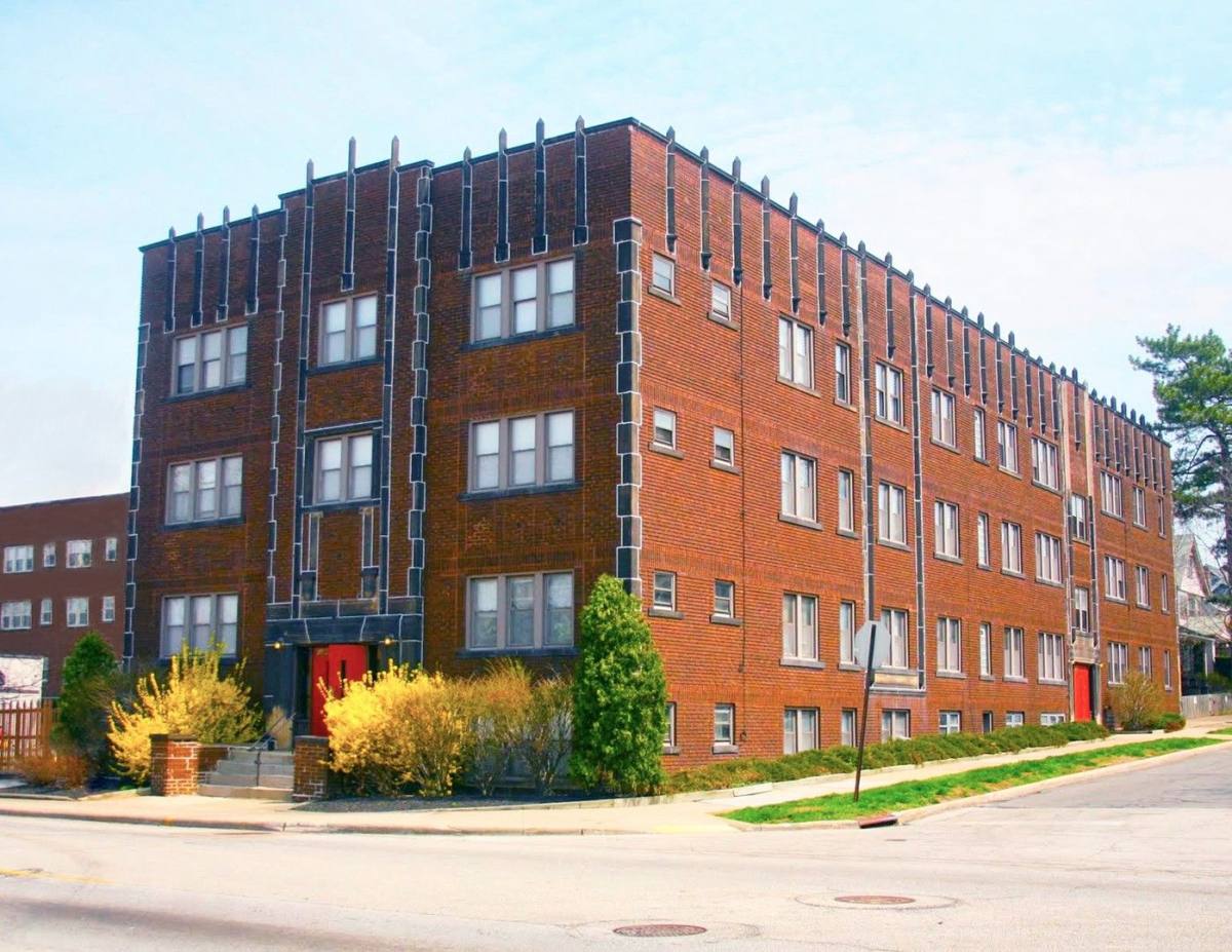 Apartment for rent at 2027 Lee Rd, Cleveland, OH 44118