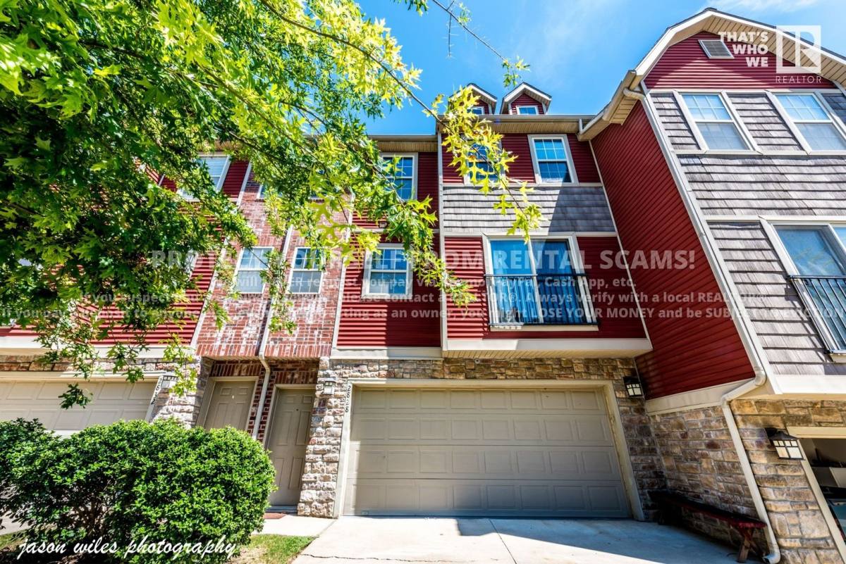 Condo for rent at 2828 W Hillshire Dr, Fayetteville, AR 72704