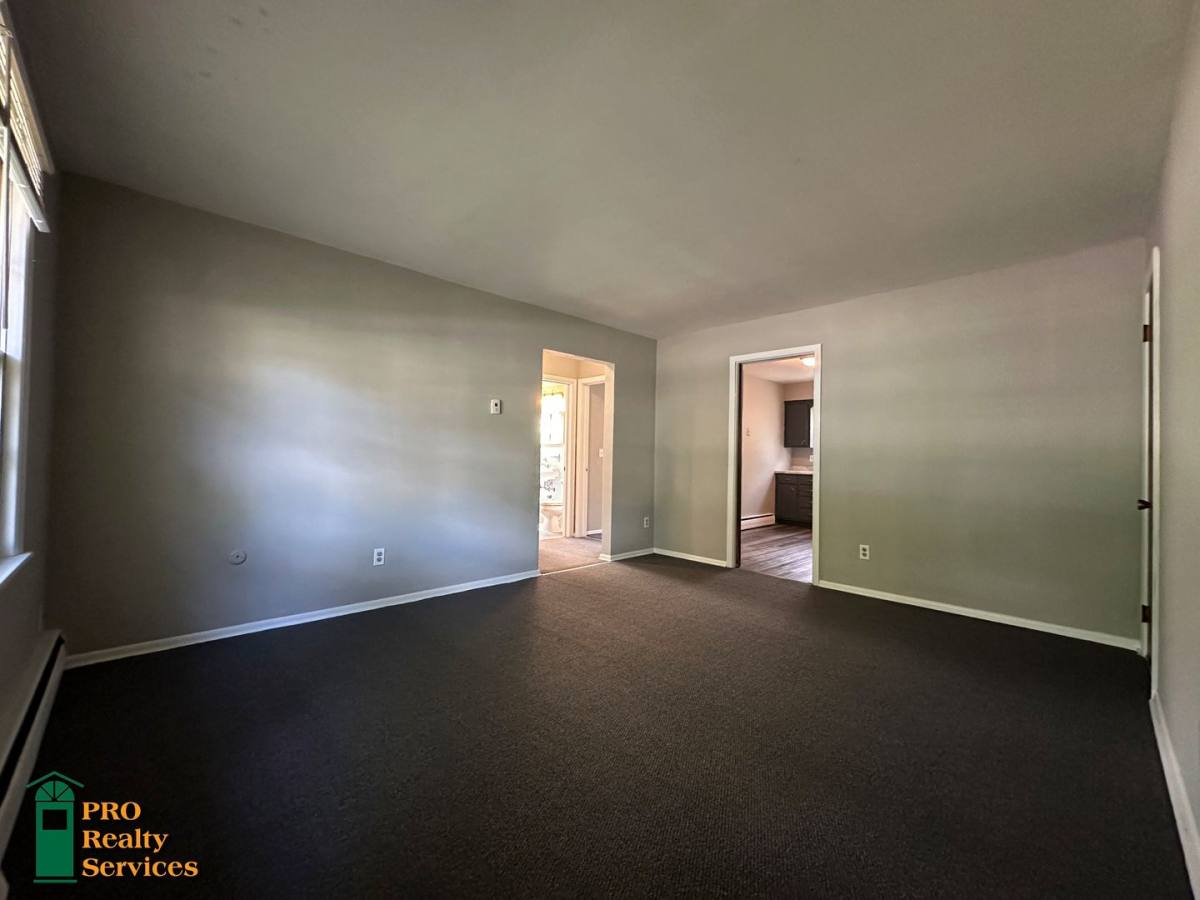 Apartment for rent at 1835 Mechanic Ave, Saint Paul, MN 55119