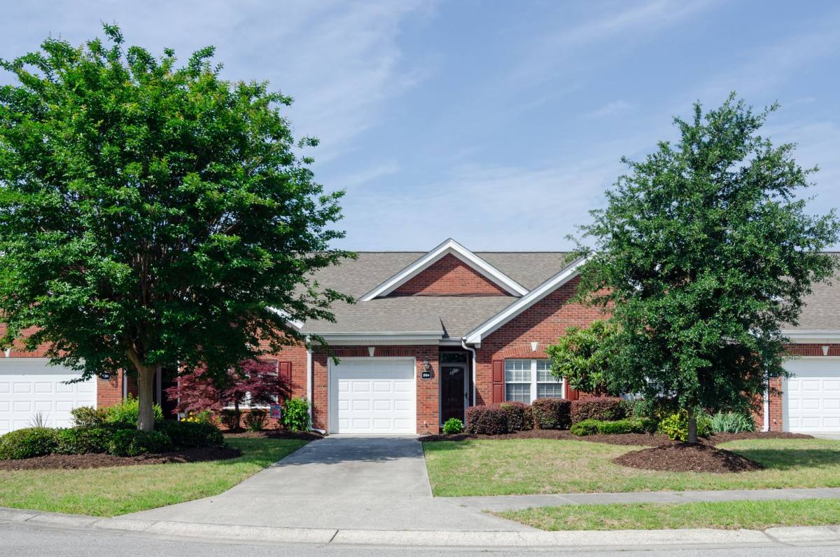 Townhouse for rent at 204 Hilliard Court, Wilmington, NC 28411