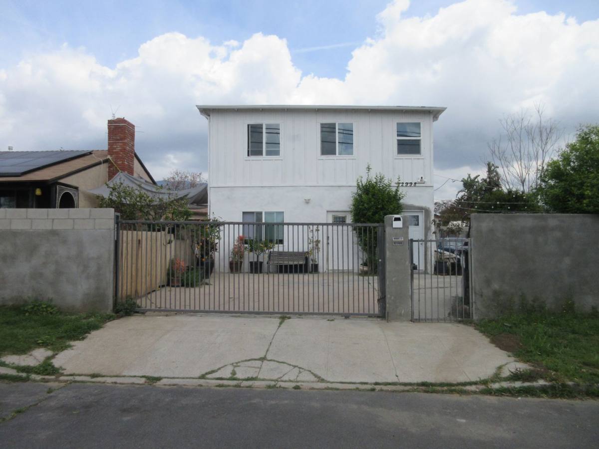 House for rent at 12998 Herrick Ave, Sylmar, CA 91342