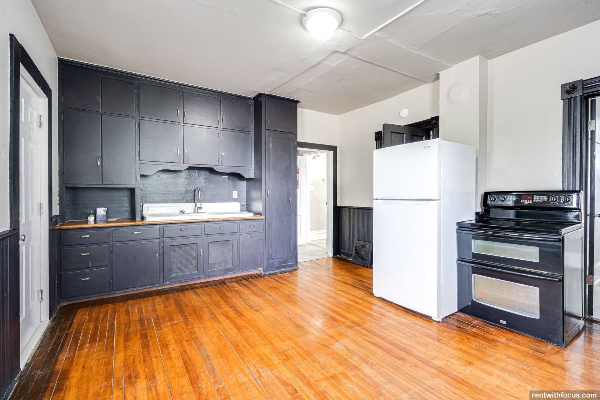 Apartment for rent at 1201 Michigan St, Oshkosh, WI 54902