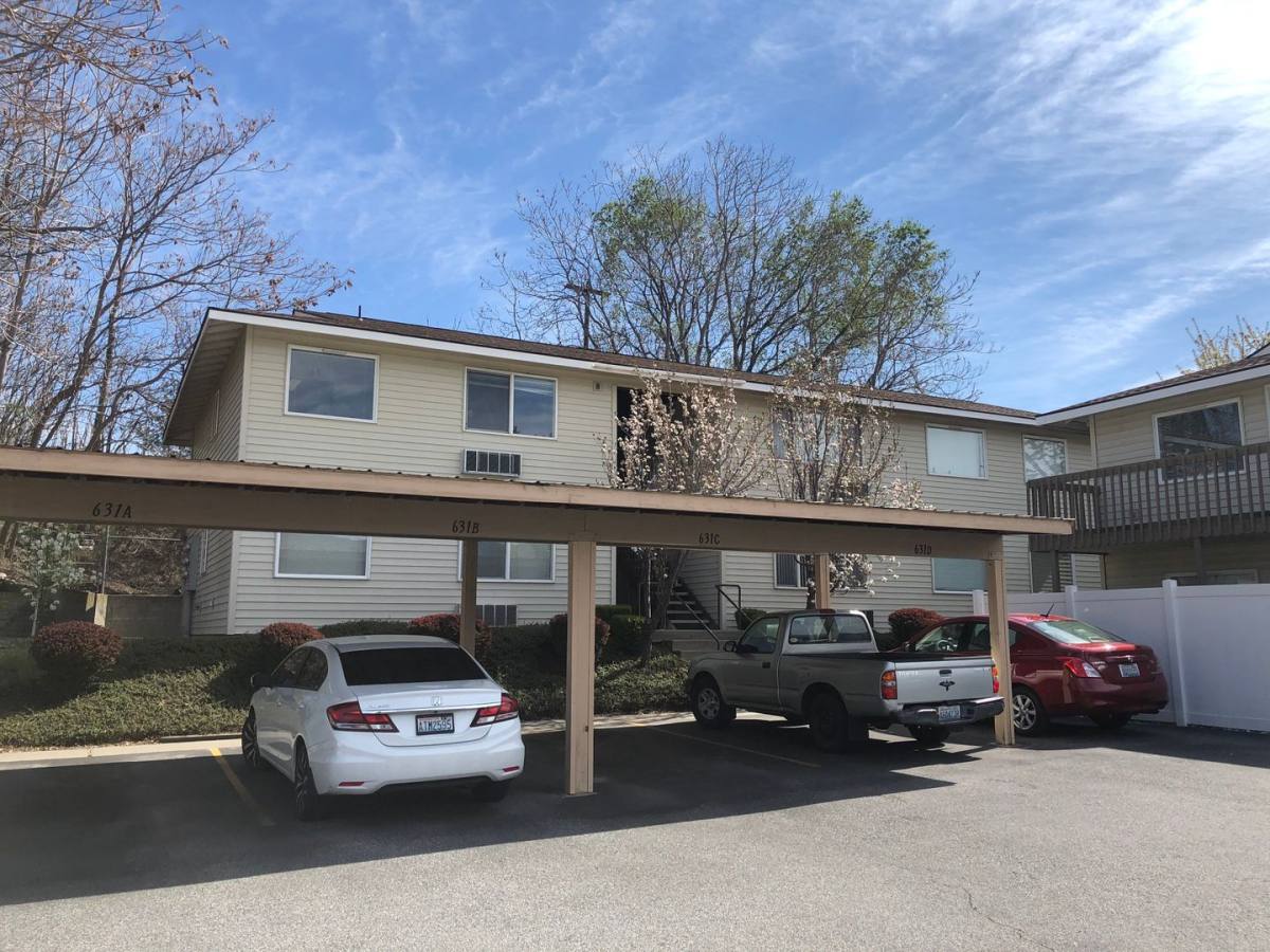 Apartment for rent at 631 N Baker St, East Wenatchee, WA 98802
