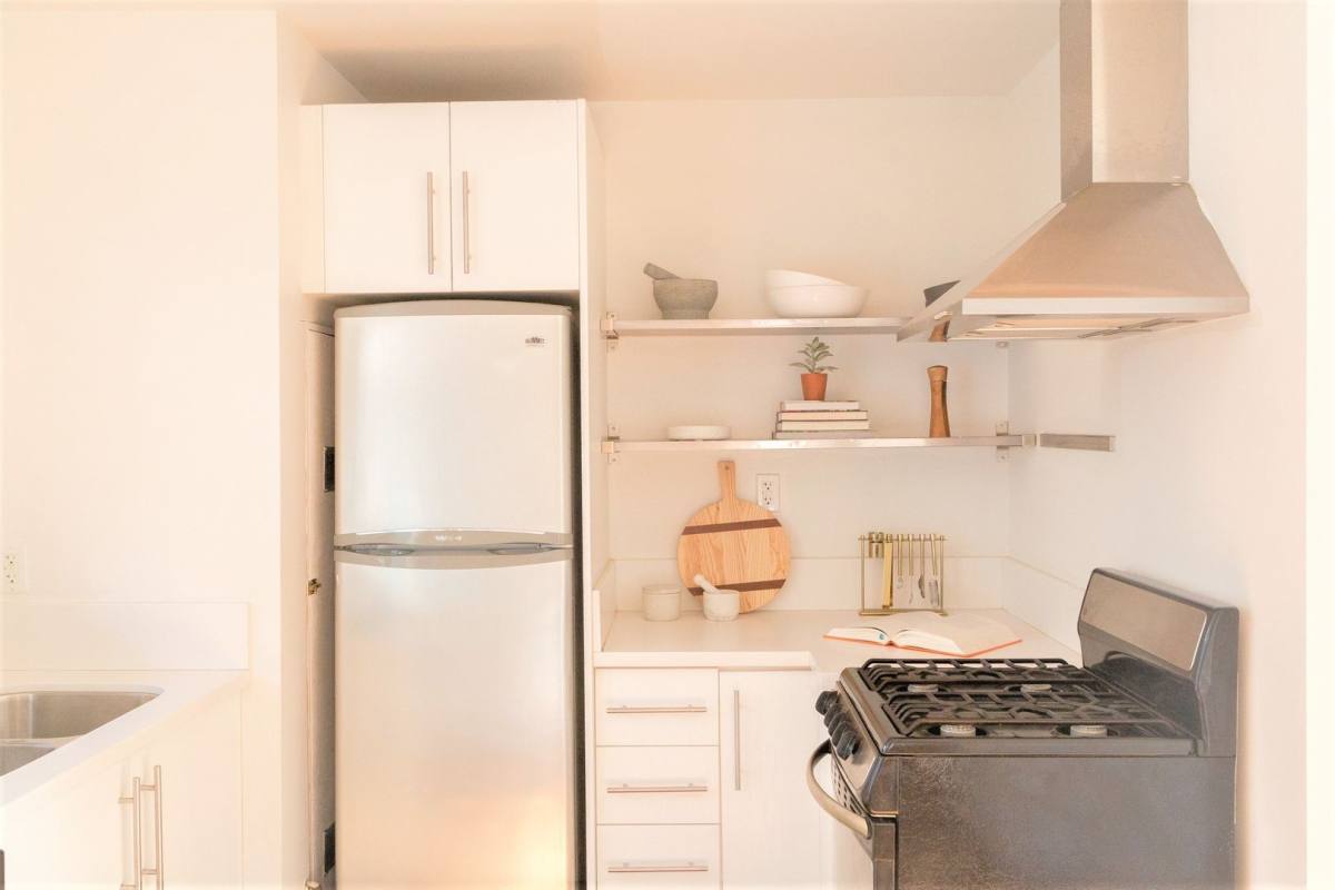 Apartment for rent at 2117 W Clinton St, Los Angeles, CA 90026