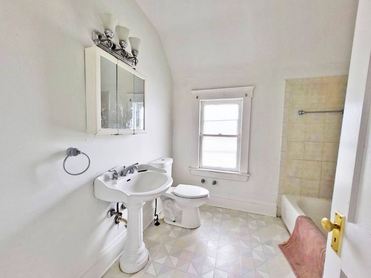 House for rent at 4259 W, Cleveland, OH 44109