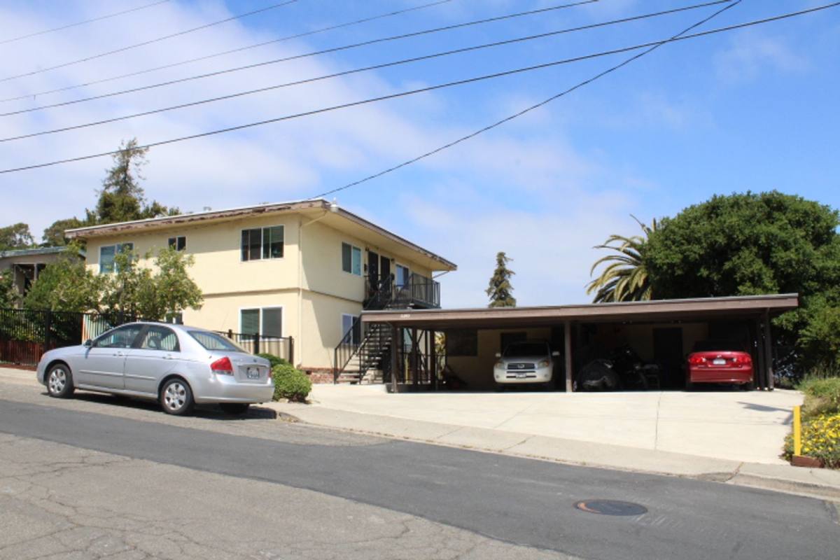 House for rent at 2292 Orleans Dr, Pinole, CA 94564