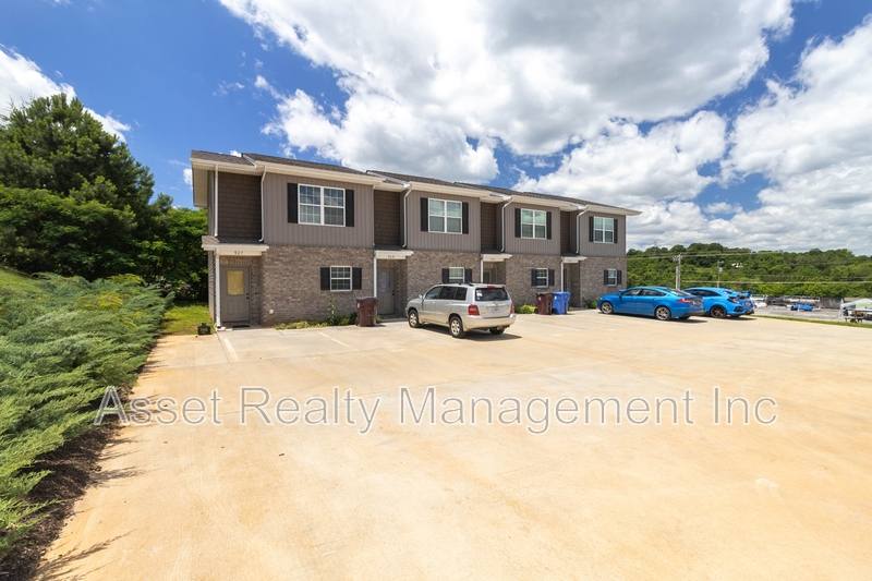 Townhouse for rent at 931 Warrior Hill Dr #1, Louisville, TN 37777