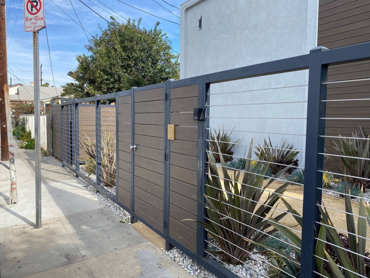 Apartment for rent at 1258 N Harvard Blvd, Los Angeles, CA 90029