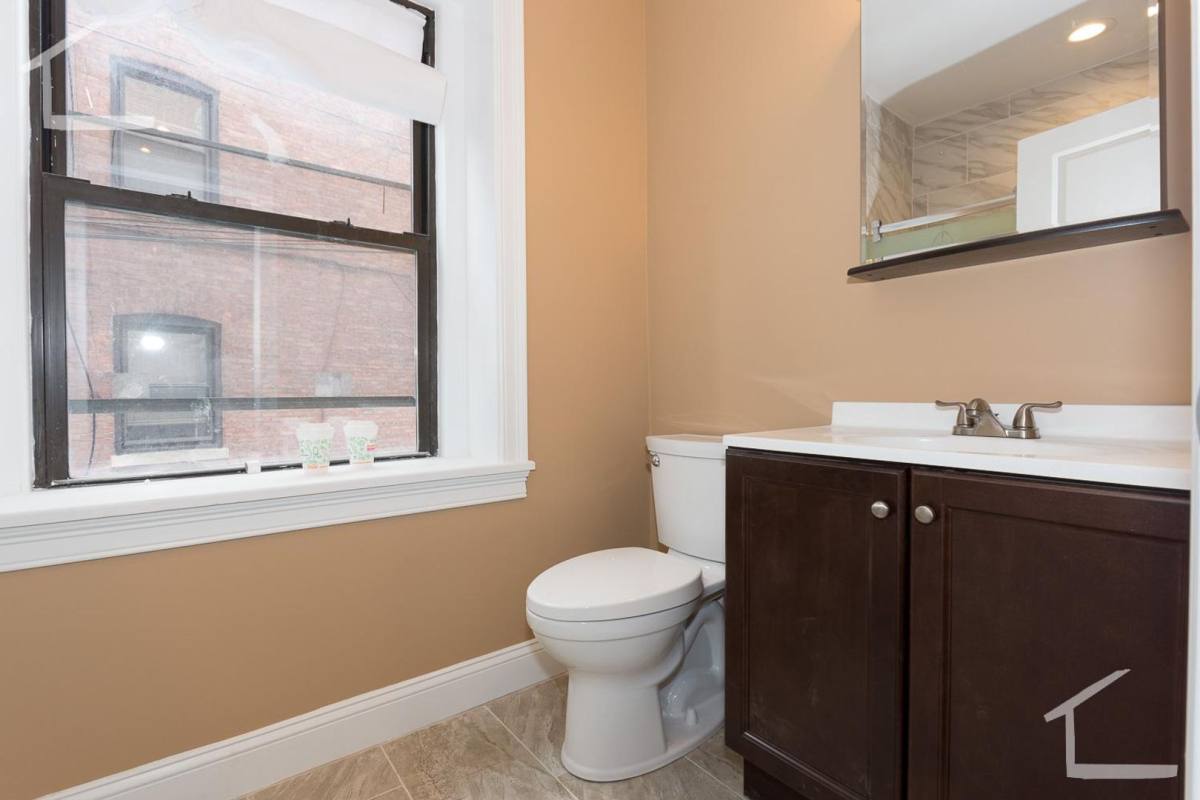 Apartment for rent at 26 Linden St, Brookline, MA 02445
