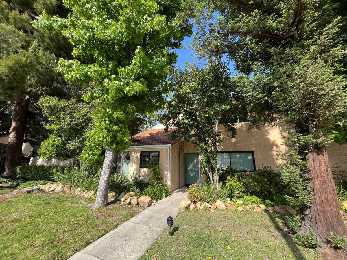 House for rent at 6300 Shoup Ave, Woodland Hills, CA 91367