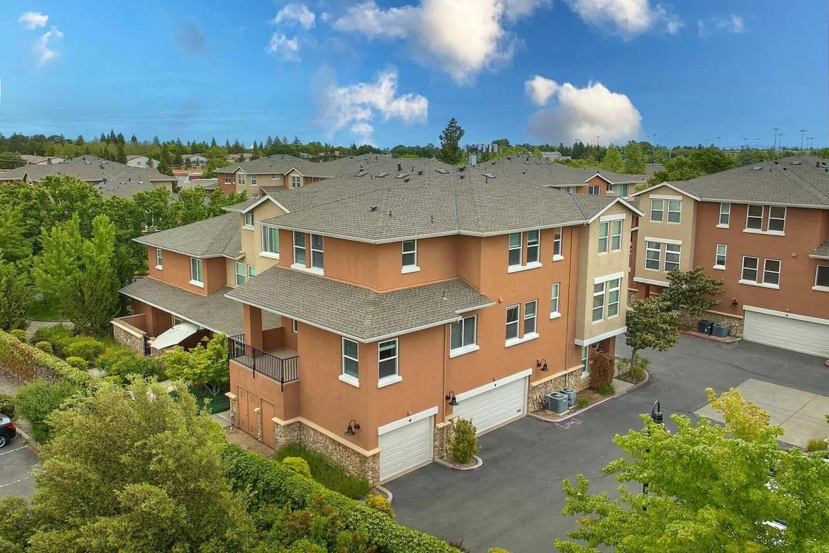 Apartment for rent at 7910 Walerga Rd, Antelope, CA 95843