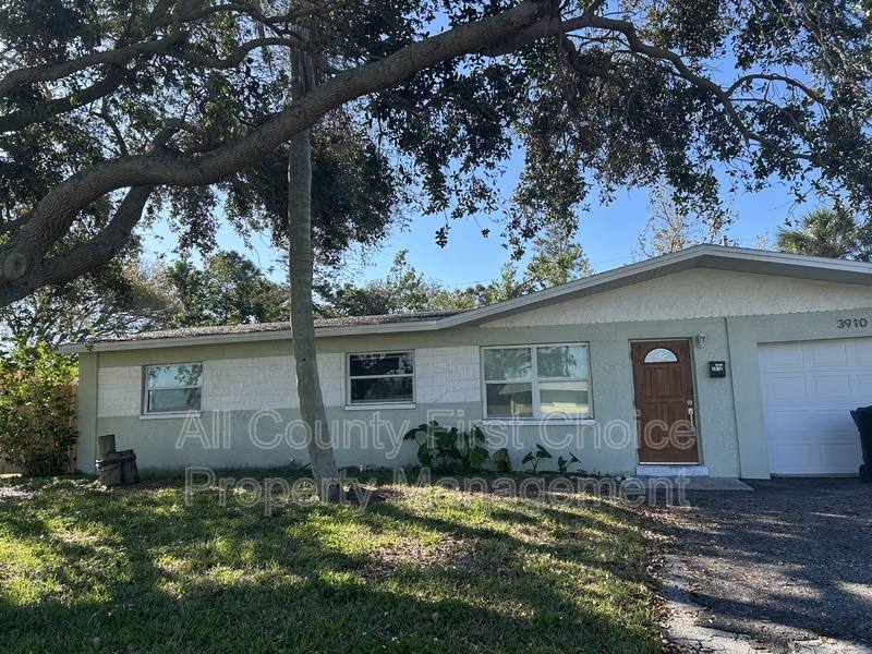 House for rent at 3910 Porpoise Dr SE, Saint Petersburg, FL 33705