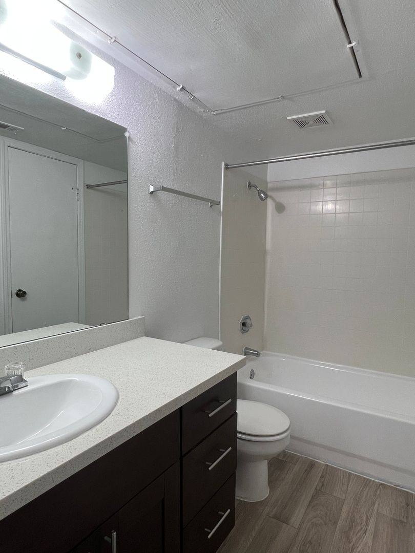 Townhouse for rent at 16700 Kuykendahl Rd, Houston, TX 77068