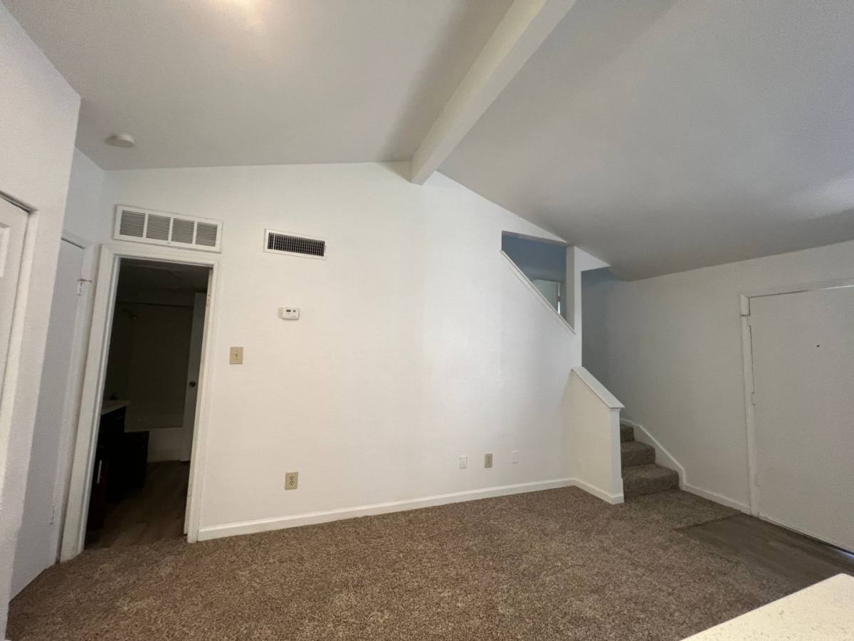 Townhouse for rent at 16700 Kuykendahl Rd, Houston, TX 77068