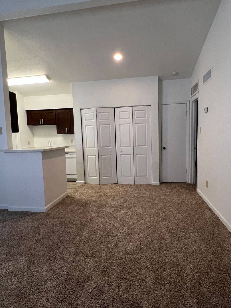 Townhouse for rent at 16700 Kuykendahl Rd, Houston, TX 77068