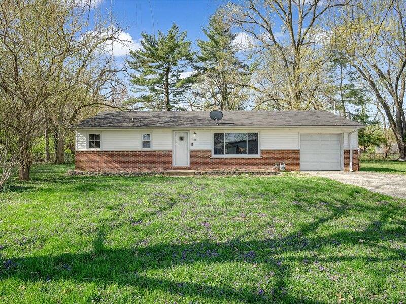 House for rent at 101 Glencoe Dr, Belleville, IL 62221