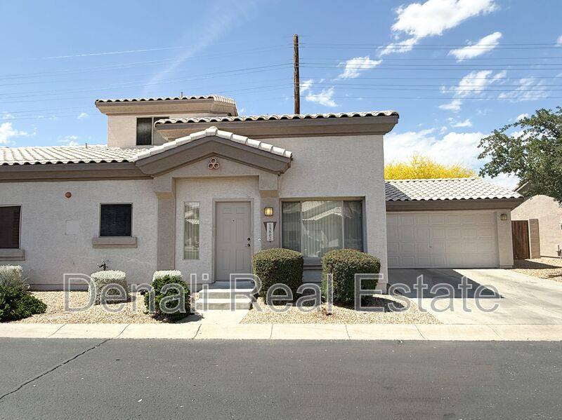 Townhouse for rent at 15802 N Hidden Valley Lane, Peoria, AZ 85382