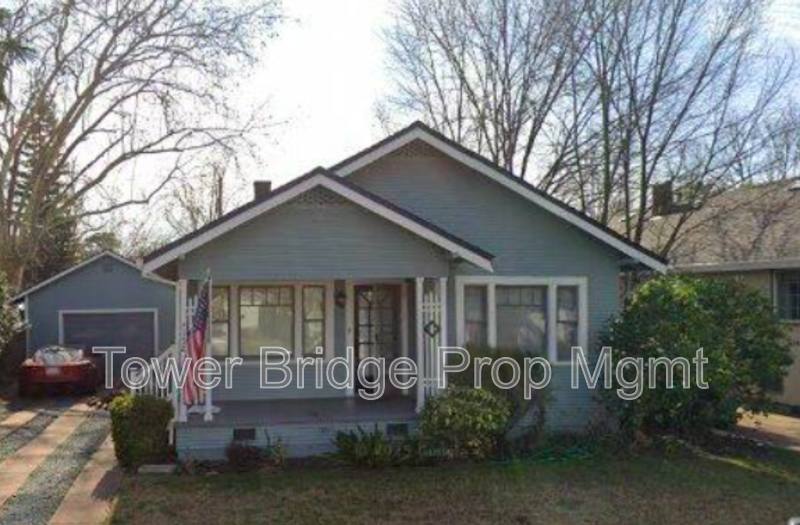 House for rent at 2152 6th Ave, Sacramento, CA 95818
