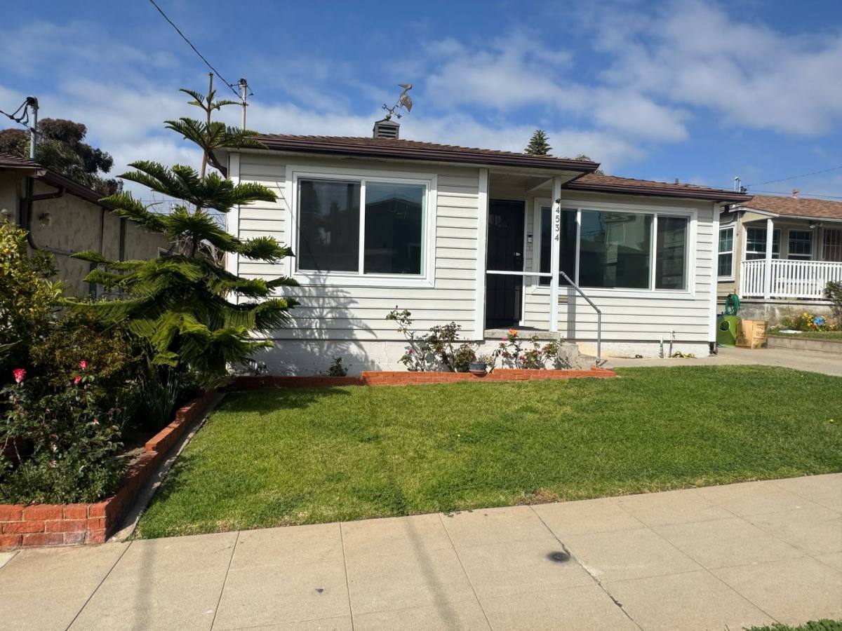 House for rent at 4534 Muir Ave, San Diego, CA 92107