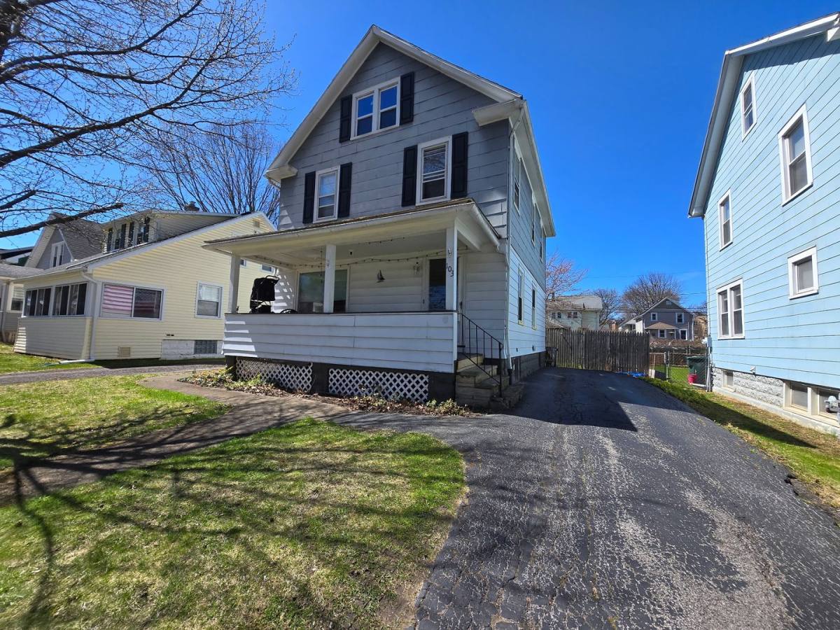 Apartment for rent at 103 Minnesota St, Rochester, NY 14609
